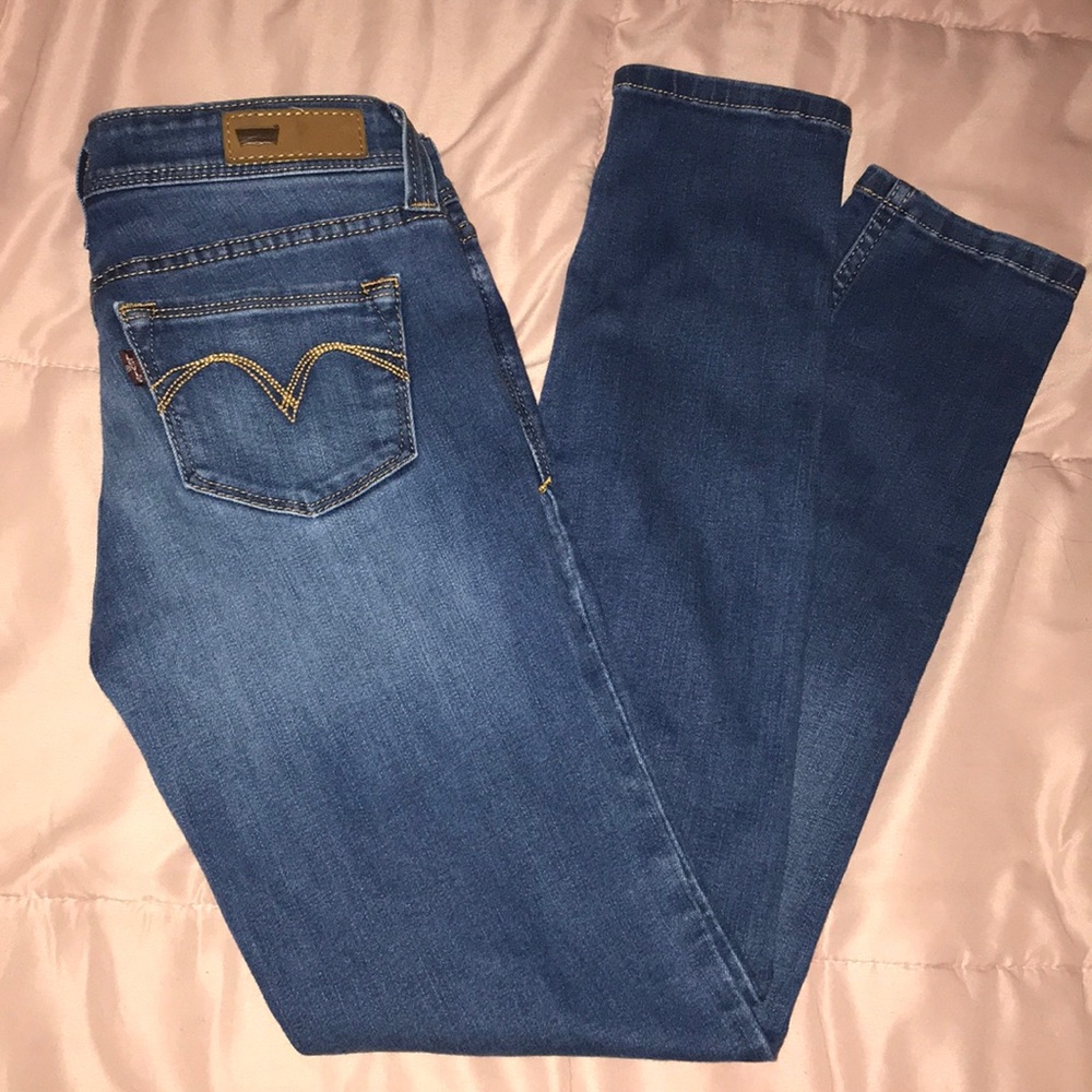 Levi’s skinny jeans (size 1)